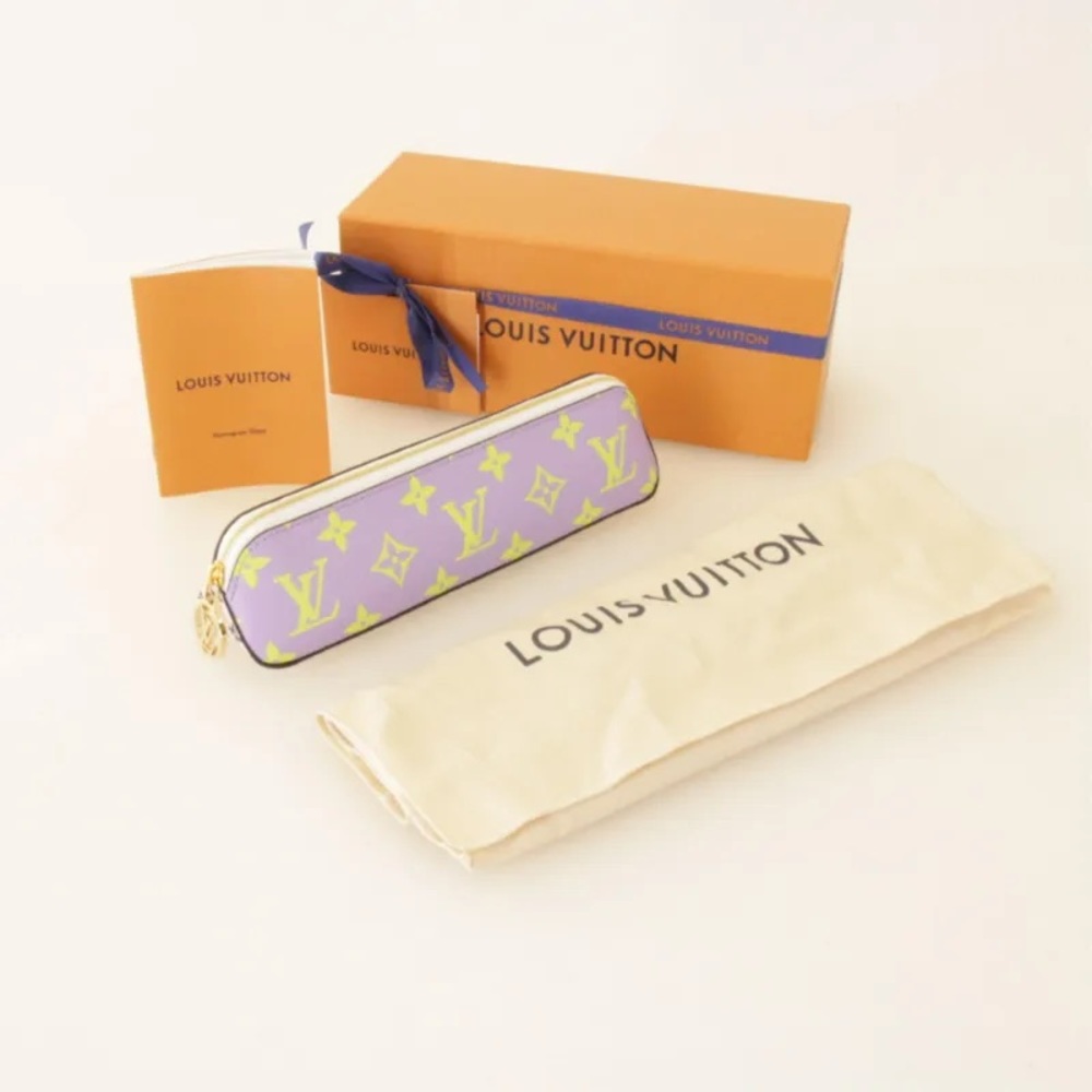Louis Vuitton Limited Edition Monogram Giant Elizabeth Pencil Pouch **💰Sold💰💰